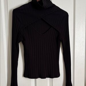 EUC- Chic Black Ribbed Long Sleeve cut out Top fits like a large, form fitting